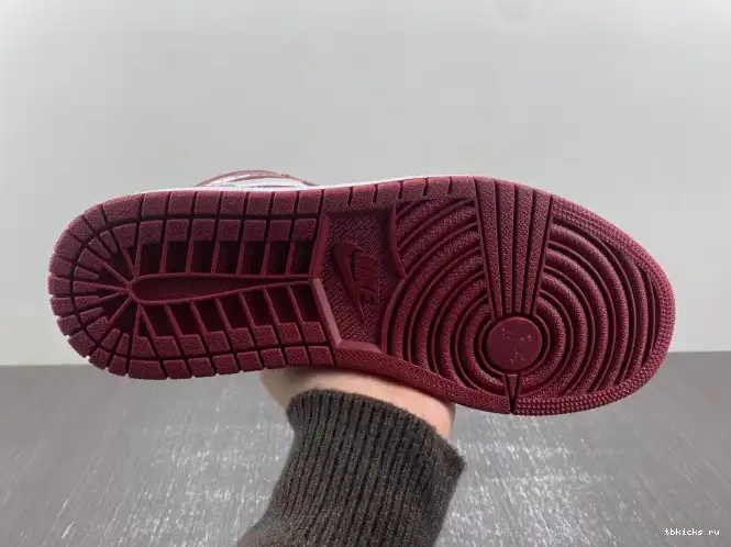 Reps TB 1 Team Air High Red Jordan OG DZ5485-160 0415